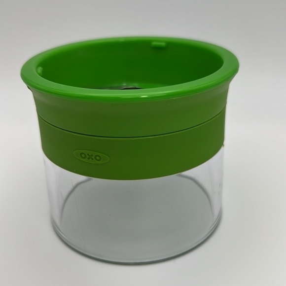 Oxo Good Grips 3-Blade Hand-Held Spiralizer, Green, Red, & Orange - Picture 6 of 7